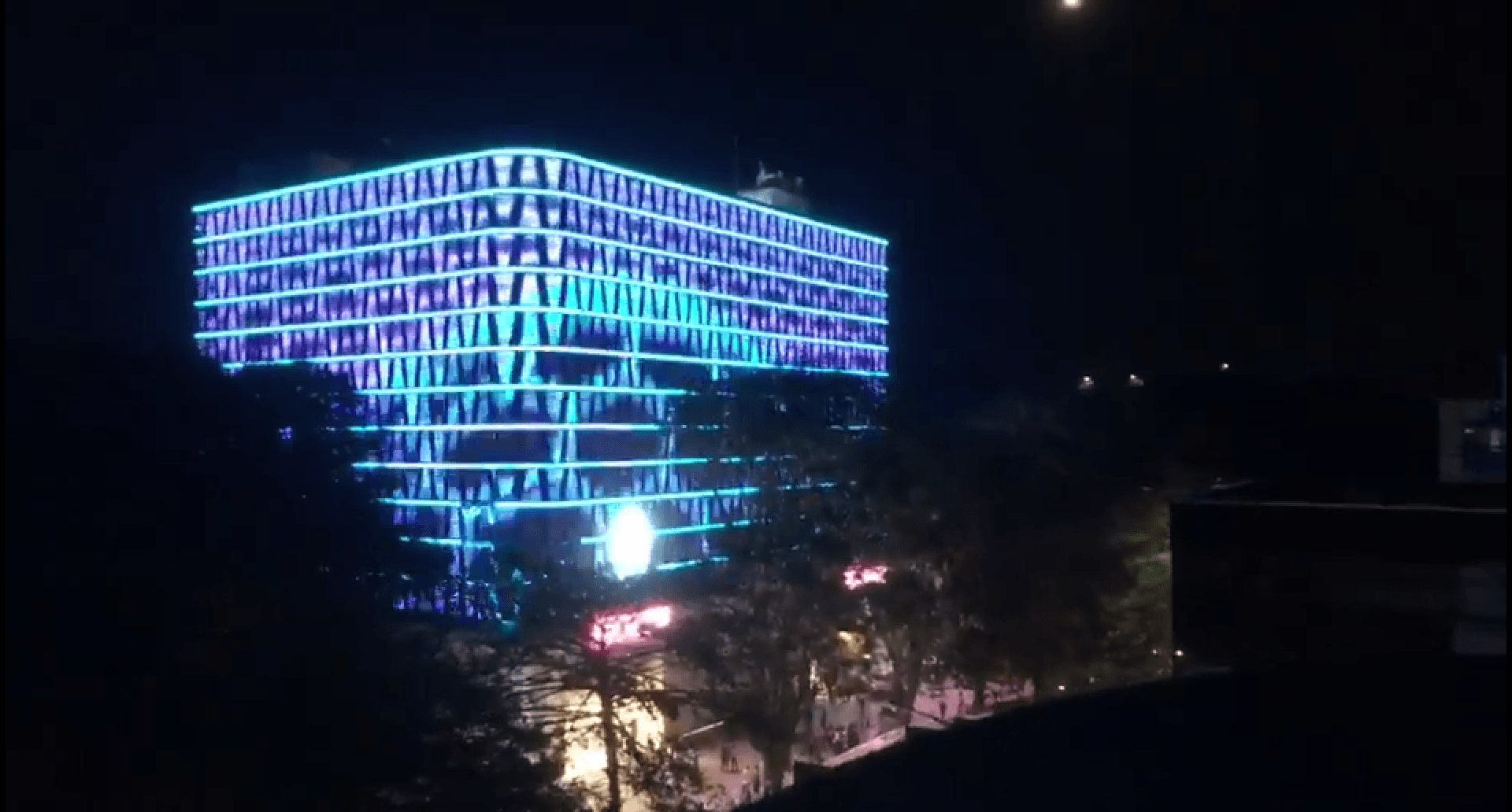 Outdoor LED Mesh Façade